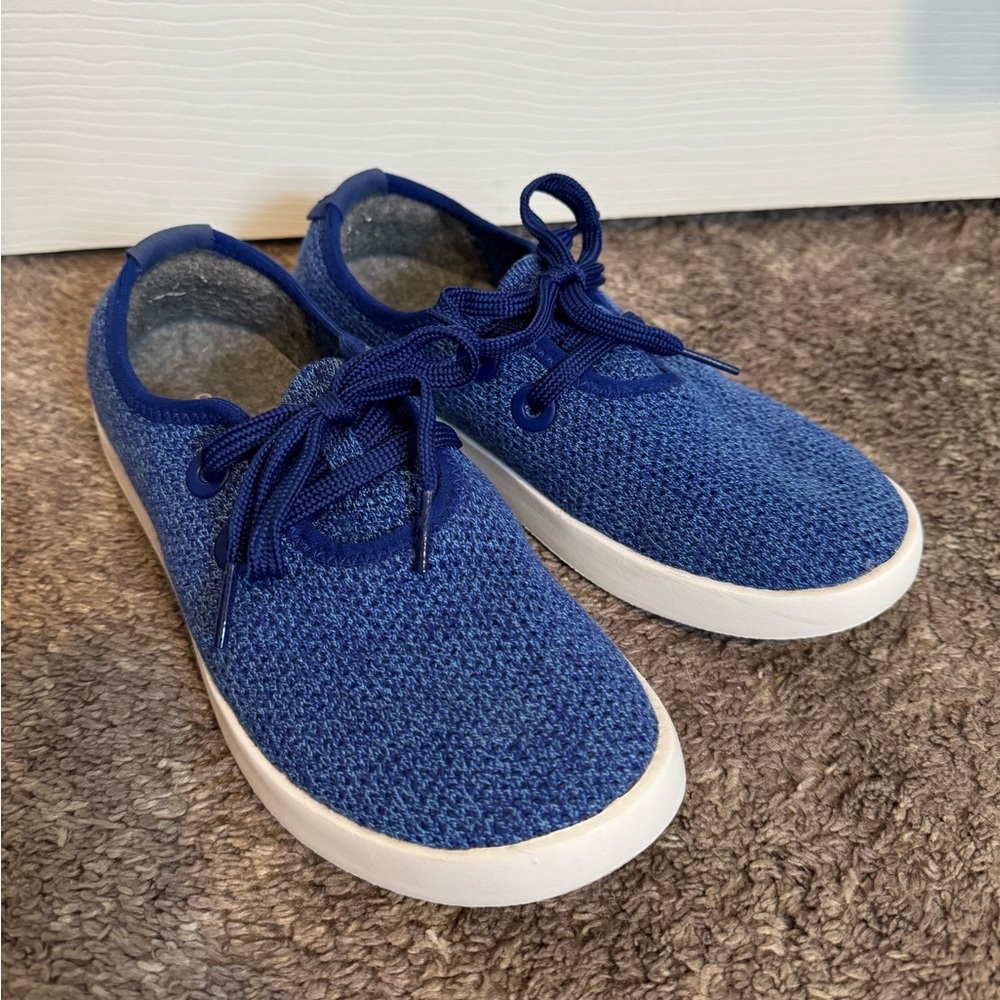 AllBirds Women’s Royal Blue Tree Skippers Shoes, W6